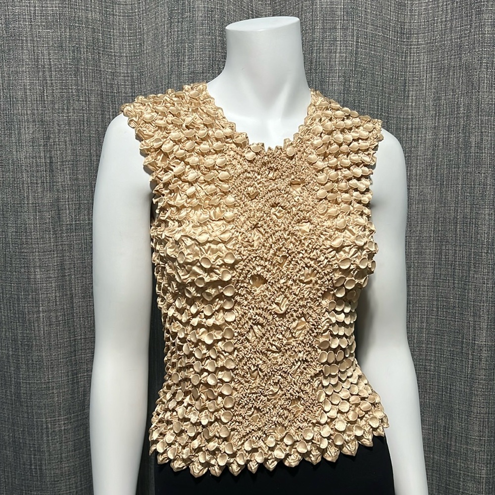 NWOT Magic Scarf Puckered Stretch Sleeveless Top OSFA